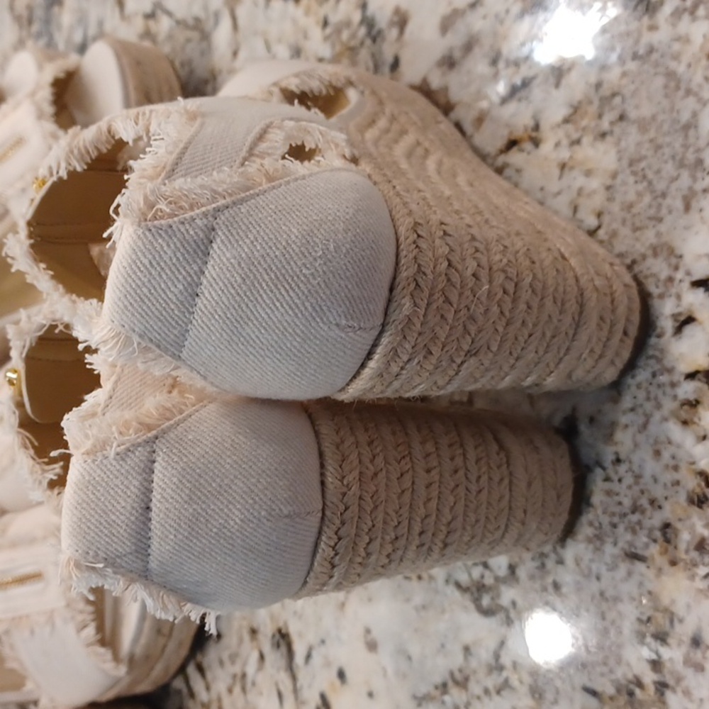 Michael Kors Women's Berkley Wedge Sandals Cream Color Fringed Denim NEW - Picture 13 of 16